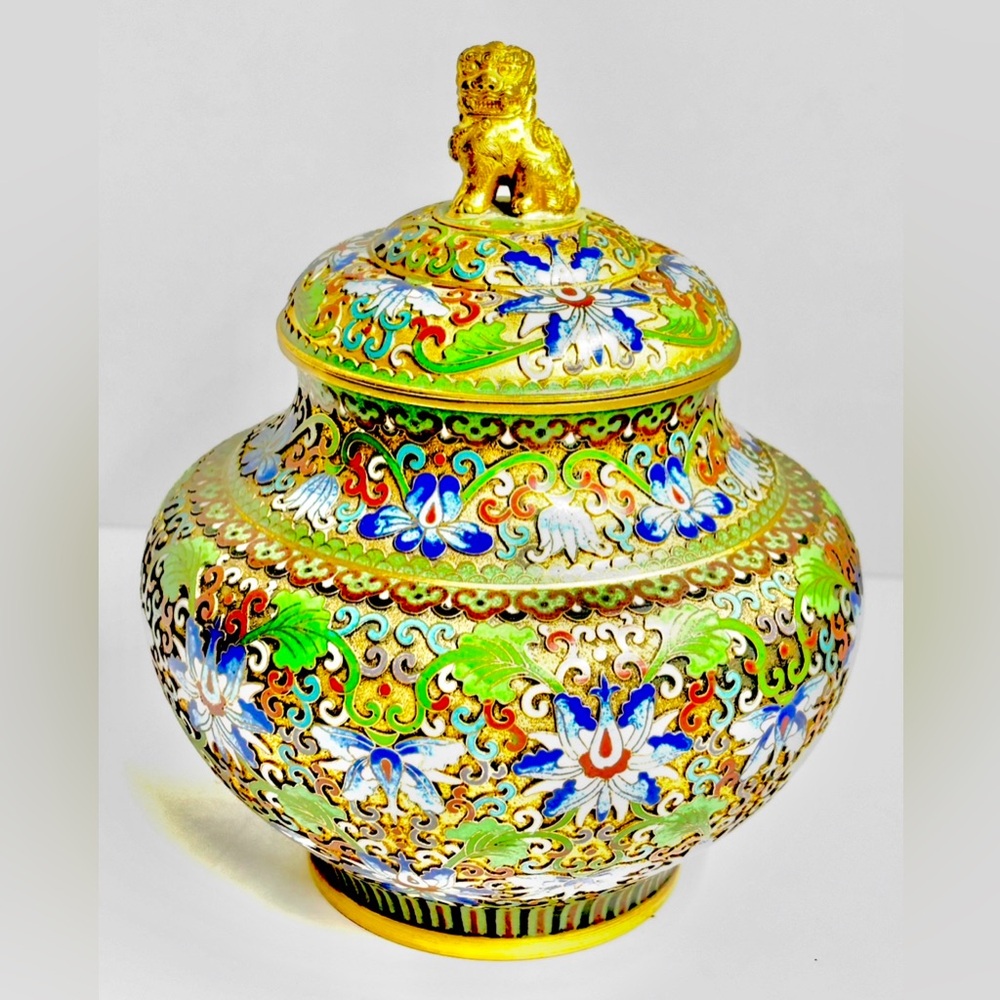 Antique Cloisonne Ginger Jar with Lid adorned with Foo Dog Finial